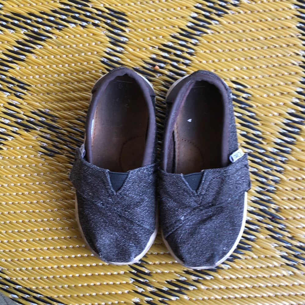 TOMS - Picture 6 of 7